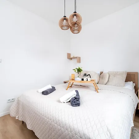 Kopernika - Balcony, Piotrkowska Nearby - By Rentujemy Lejlighed Łódź